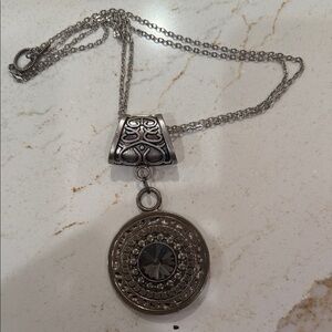 Elegant Silver Pendant Necklace